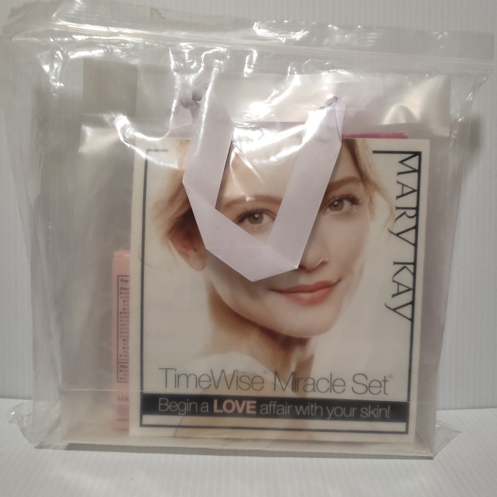 MaryKay - Picture 2 of 7